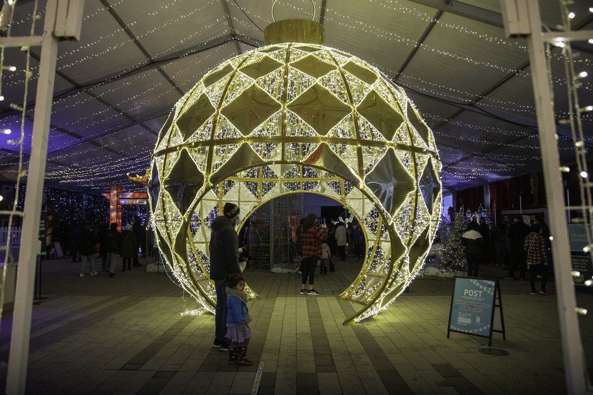 Thank you to everyone who came to visit Surrey Holiday Lights! ✨🎄  We wish you Happy Holidays and a Merry Christmas!