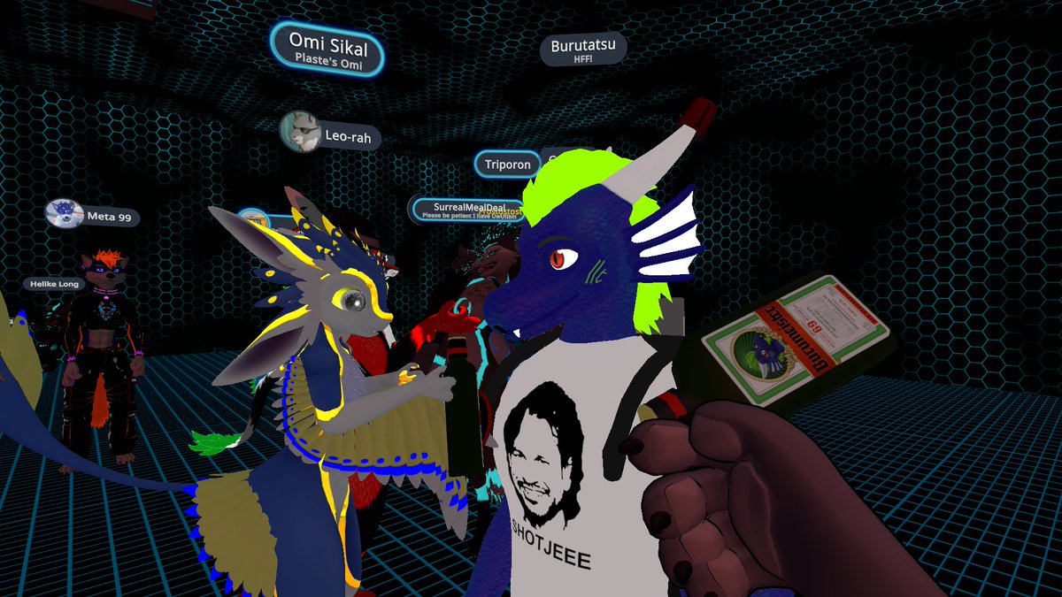 ChevronTheWolf's tweet photo. @HexFurryFest #hff4 Having fun with rikkors over @burutatsu 's burumeister at Hex Furry Fest 4! @Gannen16 https://t.co/ffB17h8e5p