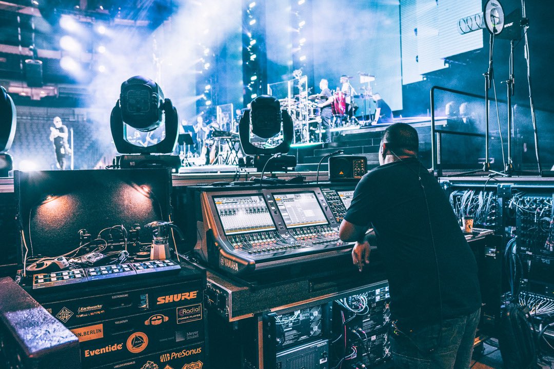 TAG_Live tweet media