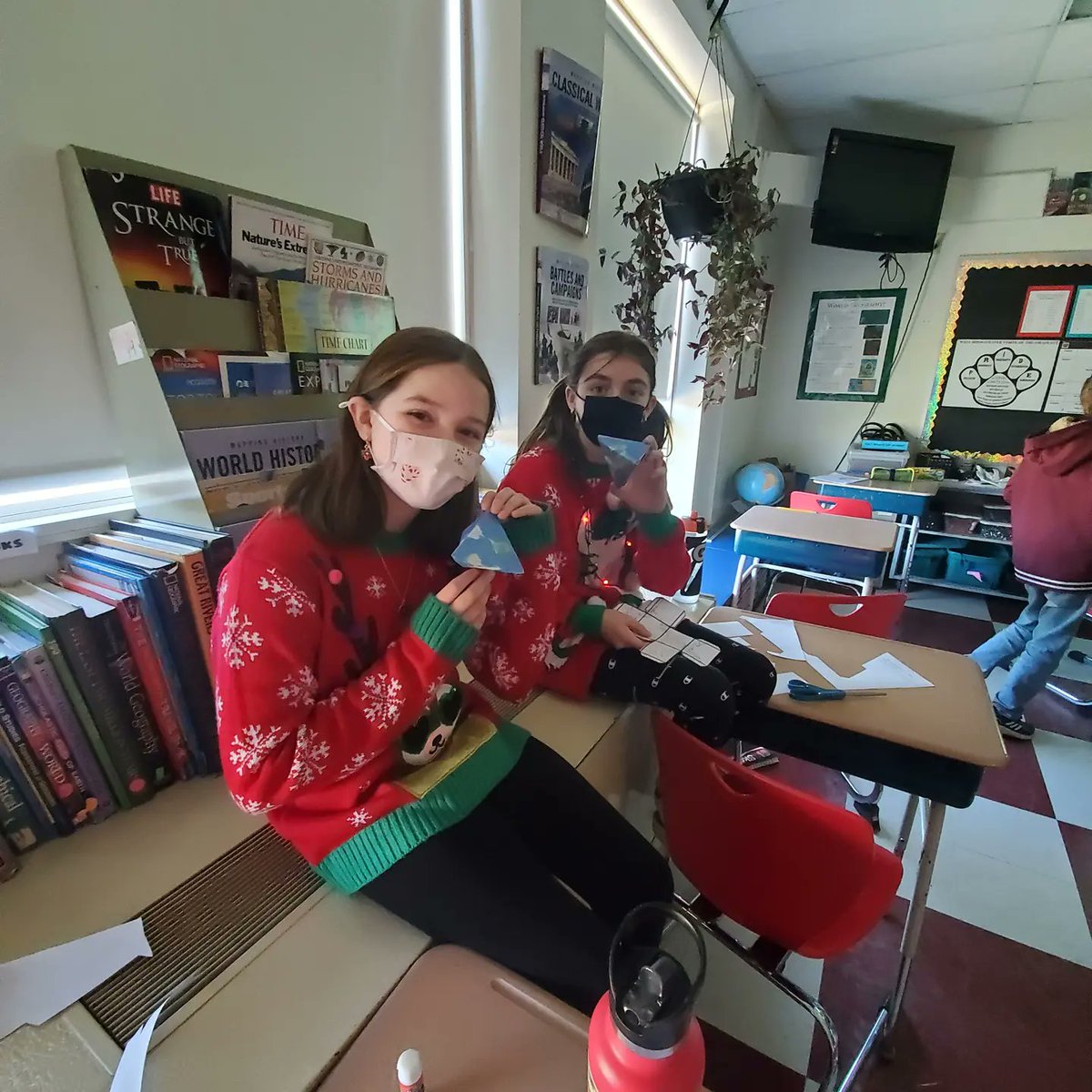 AnnaMMills's tweet photo. Happy Holidays from the 6th grade at the Howard School!  Last day before break: we played museum, 7up,  made paper globes, snowflakes, and simply had a wonderful time!  Have a happy and safe break!  See you next year in 2022! #wbwildcats #HowardRocks https://t.co/GSlbQBfbTS