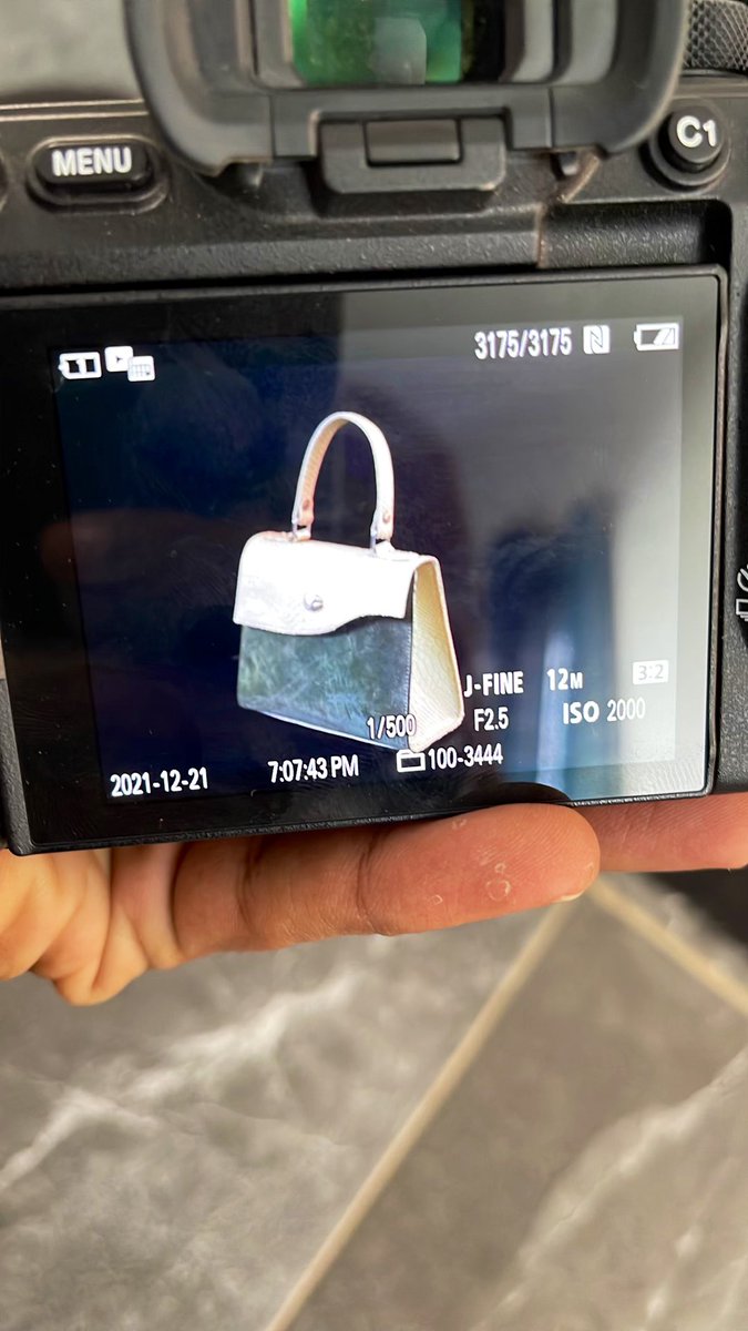 Réma'Na 👜👑 tweet media