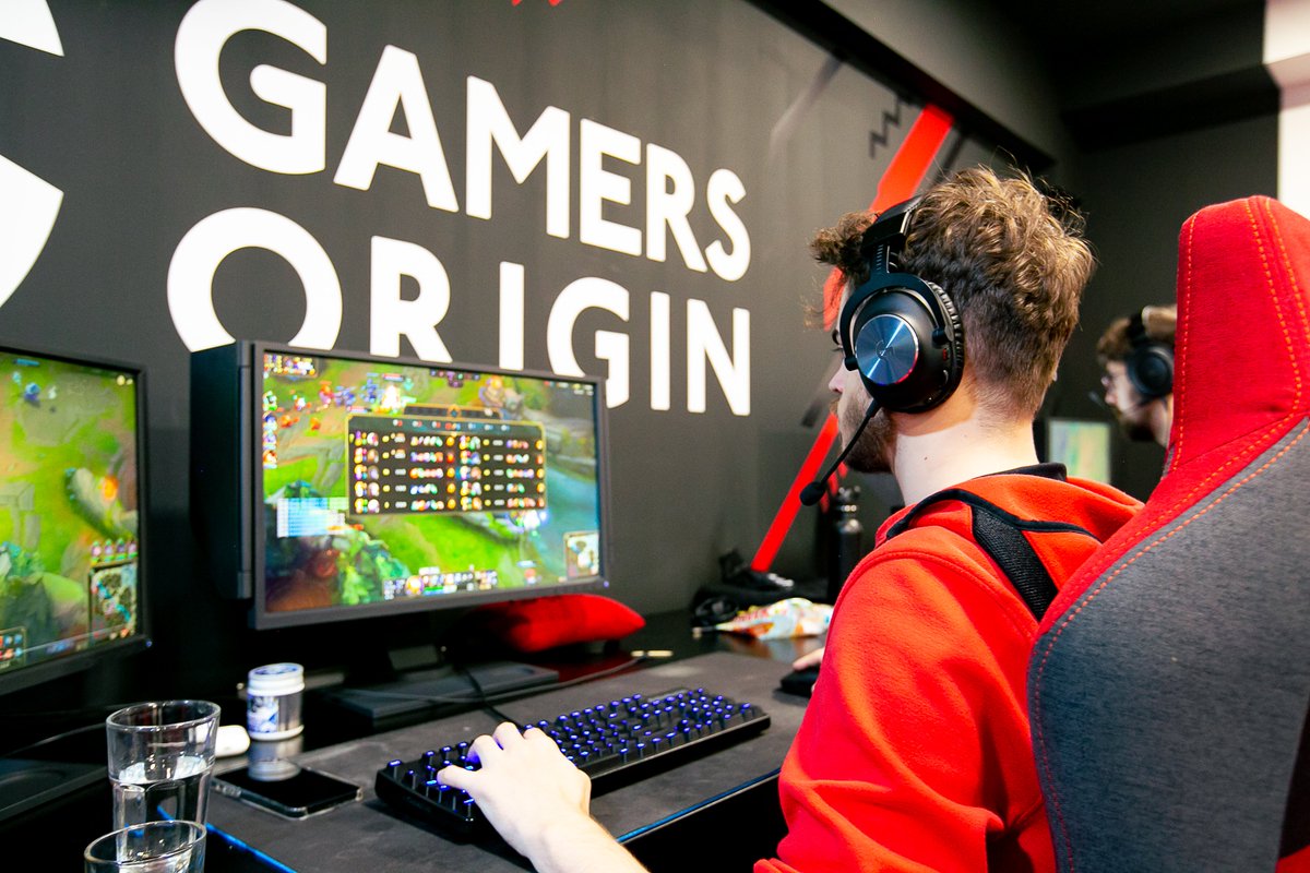 Toute la semaine, nos joueurs LoL étaient en Bootcamp pour s'entraîner avant la reprise de la #LFL ! 🔥

Repas gourmands et sains avec le #400gChallenge #EU &amp; entraînements au programme ! Prêts pour 2022 ! 💪