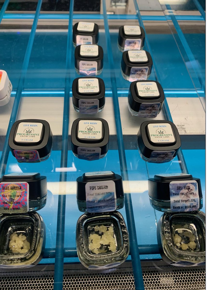 RustikThe's tweet image. Come down and check us out in ADA, OK. Truly Patient Over Profit. #adaoklahoma #adaok #sulphurok #cannabis #CannabisCommunity #sativa #hybrid #indica #fullspectrum #liveresin #curedresin #topshelf
#indoorfloor