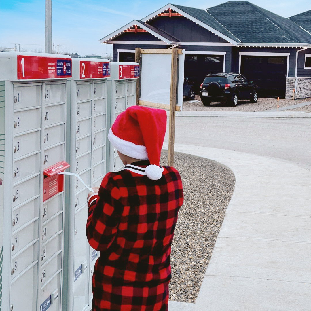 Coulee_Ridge's tweet photo. It's a small, but powerful change. We've now got mailboxes for our residents in Coulee Ridge, giving us a direct line to the man in the red hat just in time for the holidays! 🎅🏻💌🎄 https://t.co/U7cldH7lsx