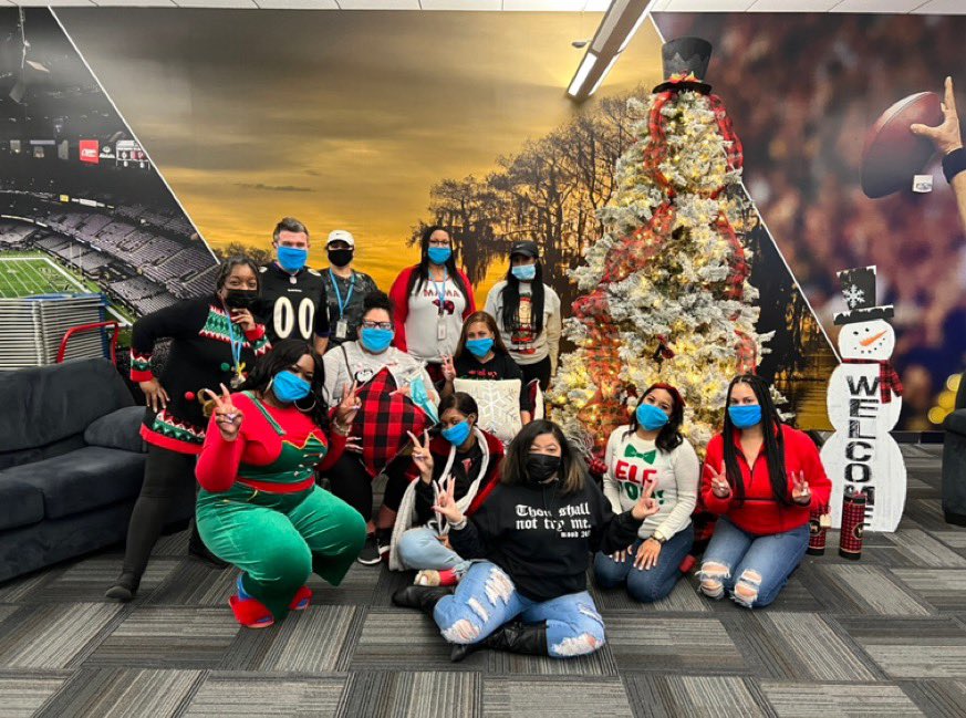 Happy Holidays from The CEO’s !!!! Tis the season to be Jolly 🎄🎄🎄 #WholeTeamVaccinated #WinAs1Fam @edbroussardjr @DanaColemanWil1 @guinn_zack <a href="/jmasplund/">Jennifer Asplund</a>
