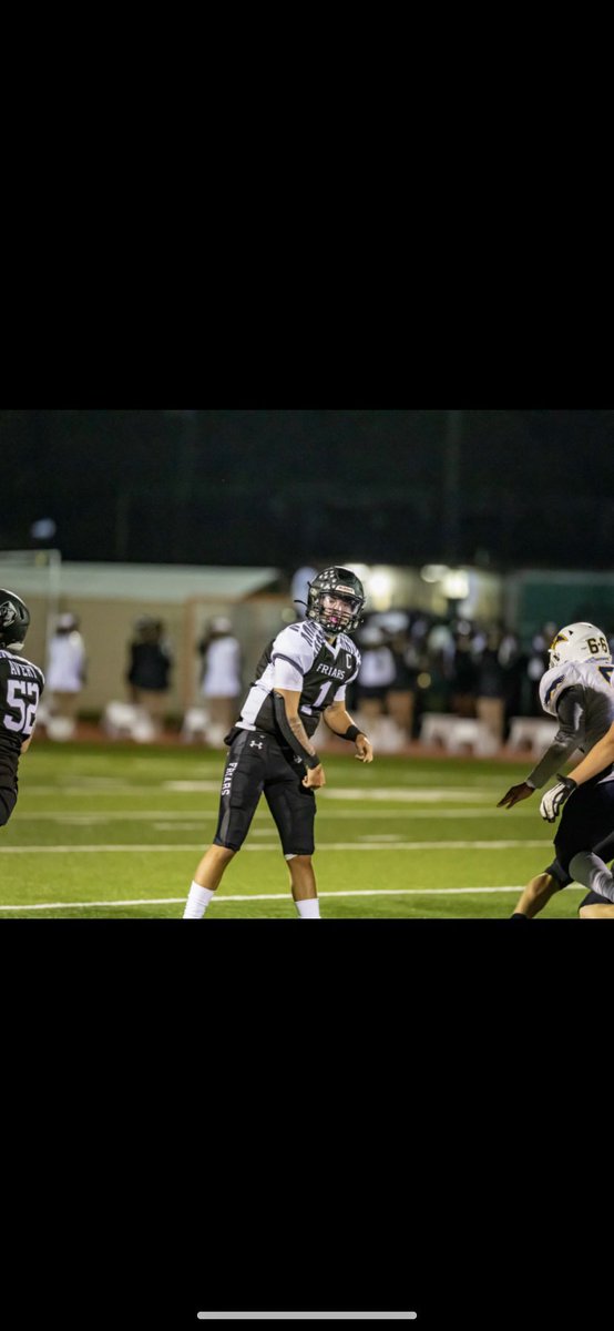 1MichaelLight's tweet photo. My recruitment is still 100% open ! Coaches my DM’s are open ! Contact me 🗣 4 Years of eligibility, Dual Threat QB transfer from West Virginia State. https://t.co/bvCmt0Qwvz