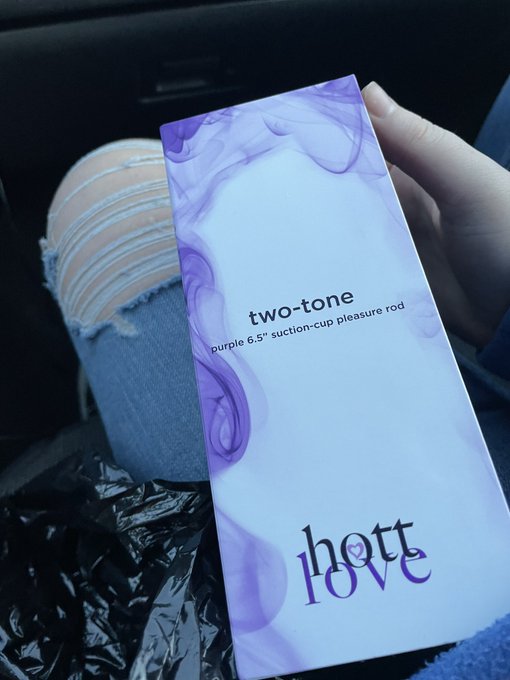 Just got a new toy click the link in my bio to see me use it tonight👅 #onlyfans #spicy #kinky #accountantsoftiktok<a href="/tag/kinky"class="tags"><span>#kinky</span></a><a href="/tag/spicy"class="tags"><span>#spicy</span></a><a href="/tag/onlyfans"class="tags"><span>#onlyfans</span></a><a href="/tag/accountantsoftiktok"class="tags"><span>#accountantsoftiktok</span></a>