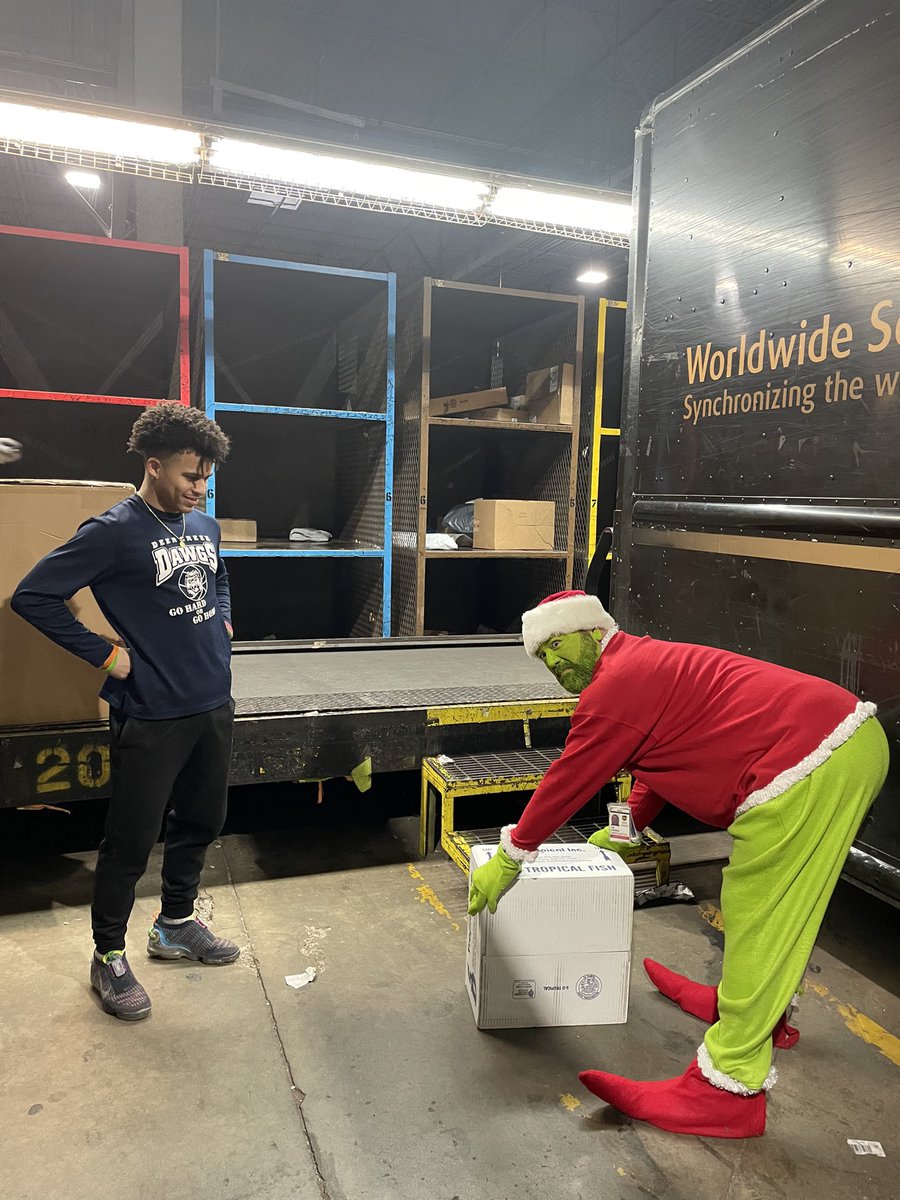 Timmay70's tweet photo. The Guerrinch visits OKC Preload to help, but is trained the safe way to Lift/Lower packages and to use ladders correctly! https://t.co/elHwtuQfh1