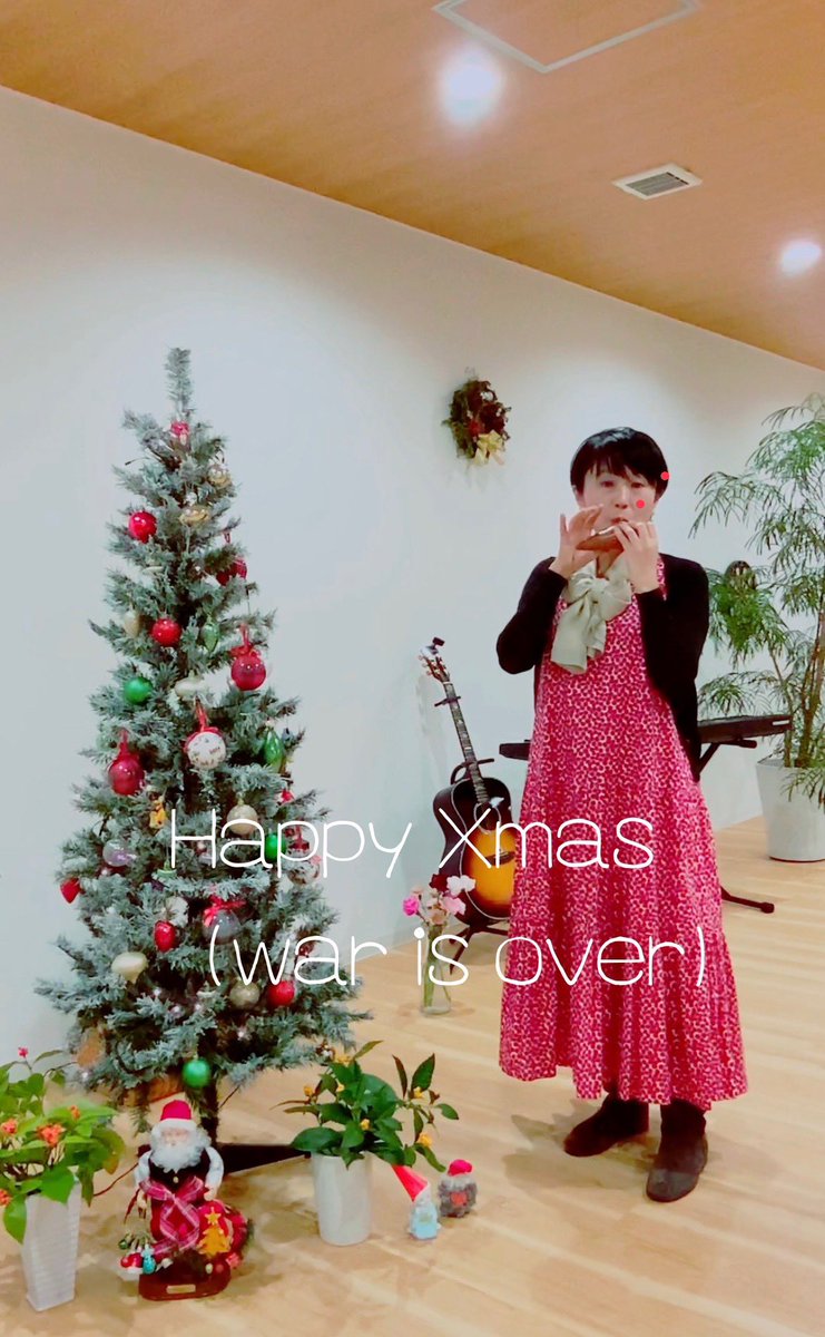 AReriinaRyoko's tweet photo. Happy Xmas (War Is Over)    オカリナ　AReriina亮子  
▶️https://t.co/mBP72T5j8D @YouTubeより https://t.co/Rv3hfpMFE1
