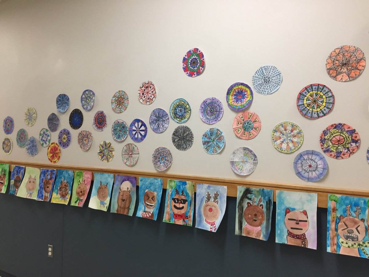 OakGrade4's tweet photo. Oh deer winter is here! ❄️4th graders used radial symmetry to create and design winter snowflakes with a repeating pattern this week! https://t.co/IuGGV7yBjK