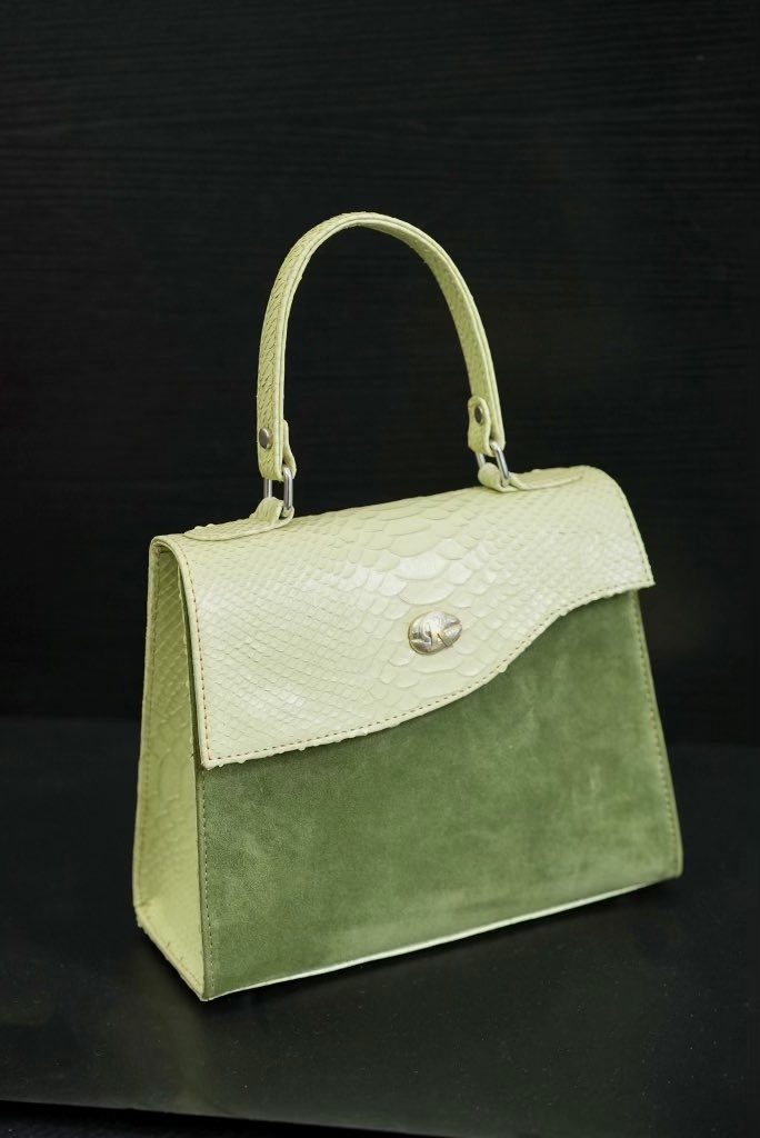 Réma'Na 👜👑 tweet media