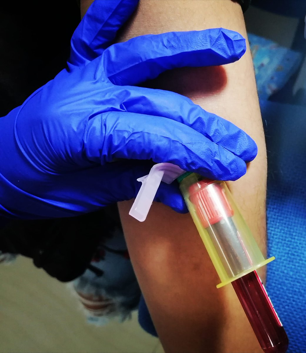 cbide_oaxaca's tweet photo. En Laboratorio Clínico🔬 Centro Biomédico De Diagnóstico Especializado 💉 la seguridad de nuestros pacientes 👨‍👩‍👧 y del personal 👩🏽‍🔬 es primordial, contamos con los lineamientos de bioseguridad requeridos ☣️ ✔️.

¡Cuidamos de tu salud y la de todos! 🏨

#LaboratorioClínico #Oaxaca https://t.co/KIv1yYyygY