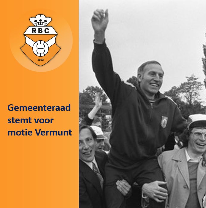 De Roosendaalse gemeenteraad heeft vanavond haar goedkeuring gegeven aan de motie 'Eerbetoon aan Kees Vermunt'. De motie werd met algemene stemming aangenomen. Alle 34 raadsleden waren voor ➡️ rbcvoetbal.nl/nieuws/2312202… 🧡💙 #SamenHogerop