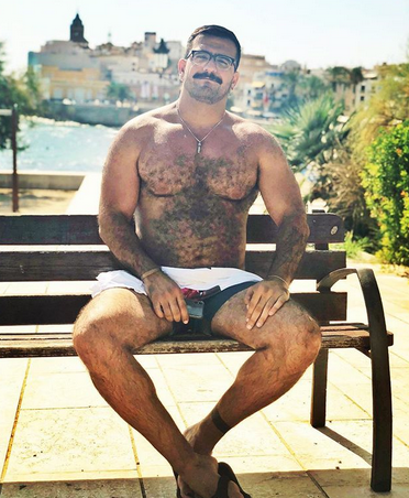 Bruno /loves/ sunny days.