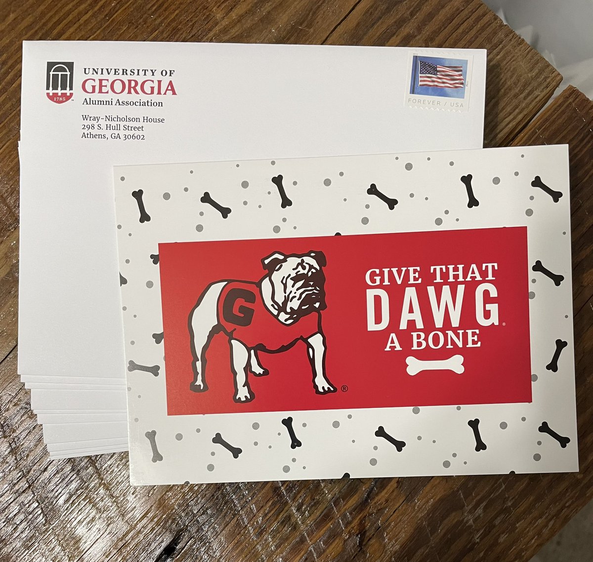Great time writing to <a href="/universityofga/">UGA</a>’s newest #Dawgs. Love how <a href="/UGAadmissions/">UGA Admissions</a> and <a href="/ugaalumniassoc/">UGA Alumni</a> can help welcome #UGA26
#GoDawgs