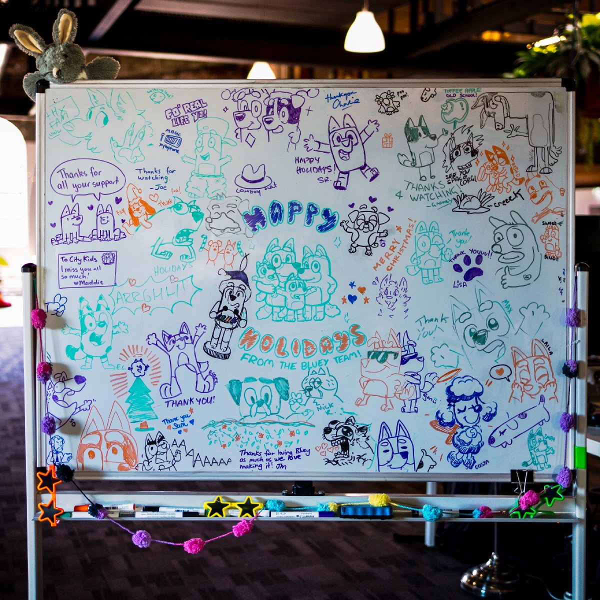 OfficialBlueyTV's tweet photo. From all of us at Bluey HQ to each and every one of you 💙

@WePlayLudo https://t.co/7gFGY4DBOf