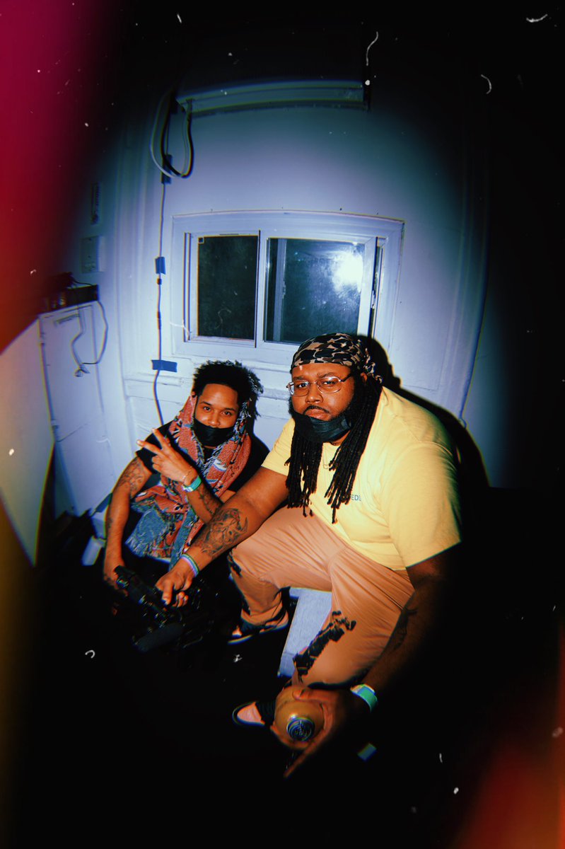 Zealbreak's tweet photo. #UNDERGROUNDLIVE 💿 https://t.co/7FVH9T2Gyw