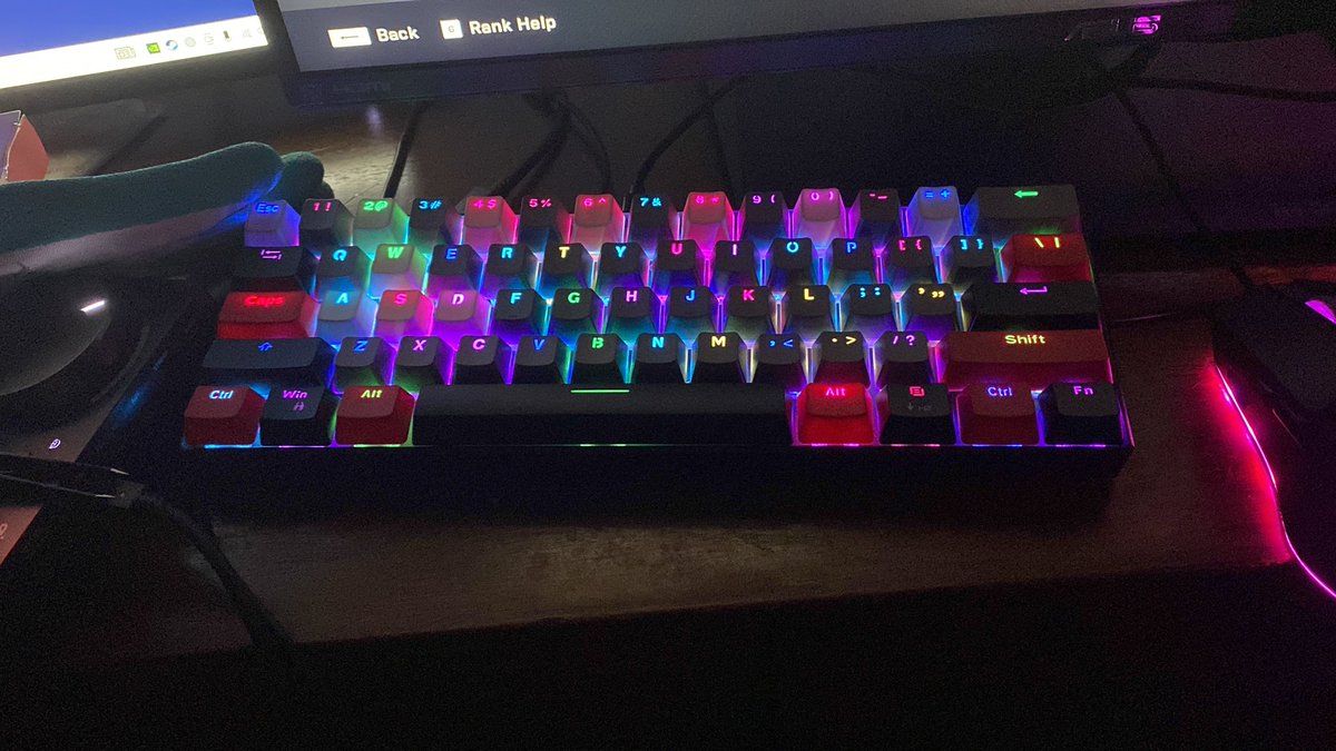 Itz_A4Ron's tweet photo. Absolutely loving this new keyboard small and compact to handle looks good feels good love it @MinnesotaMocha thanks for the code https://t.co/o1x5B2qoYe