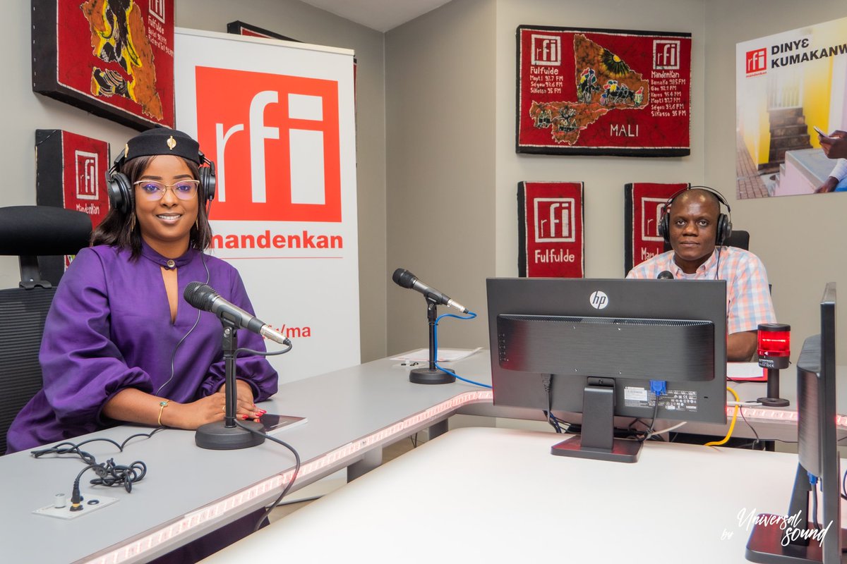 DarajaHaidara's tweet photo. Excellent moment de radio 📻 cet après-midi a @RFI Mandenkan ❤️une équipe dynamique et sympathique 🥰♥️ 

#dh #author #book #international #tour #radio #rfi #mandenkan #vendrelesabledanslesahara https://t.co/69DprceNm4