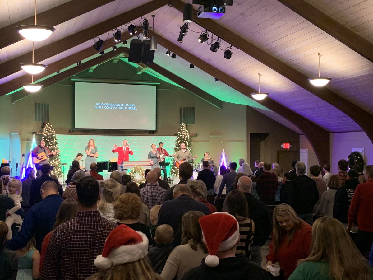 PastorCLW's tweet photo. Christmas Eve, eve services are in the books.  I hope to see you at one of tomorrow’s.  What a wonderful evening of worship with my Fellowship Church family. 

@Kate_E_Williams #lottiesfirstchristmas #fcchristmas https://t.co/2tjFFBnMv0