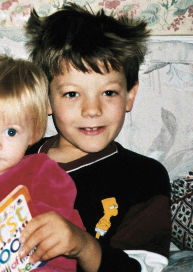 lths94s_'s tweet photo. #HappyBirthdayLouisTomlinson  Go little Rockstar https://t.co/OqRDVnZbqX