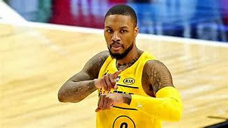 It's #NBAAllStar voting time again!🙌🙌❤️🖤 
My vote is for #DamianLillard 

All posts &amp; RT's are worth double today! #RipCity 

RT's are where it's at. We can only make one post a day for Dame but RT's count as votes too! #RipCity