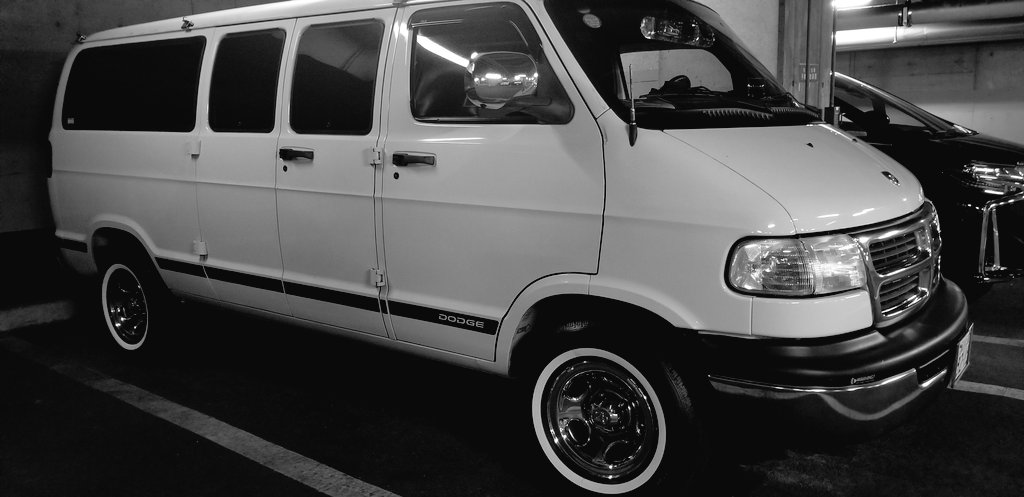 shinkino's tweet image. I've got my dodge ram van returned after annual inspection. Looking great in new white ribbon tires. Can't wait for shooting and camping soon again! 
#dodge #ramvan #fullsizevan #ラムバン #producerslife #tokio #fixercompany #production #海外メディア #documentary