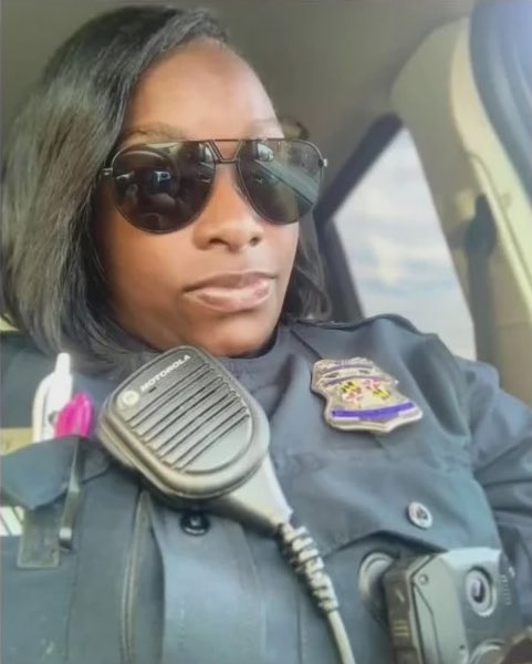 NYPDPC's tweet image. The hearts of every member of the NYPD go out to the men &amp;amp; women of the @BaltimorePolice as they mourn the loss of a hero: Officer Keona Holley. Ambushed by 2 armed men as she sat in her patrol car last week, she tragically succumbed to her injuries today.

We will #NeverForget