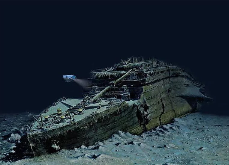 AprendeAsere's tweet photo. Visitar el Titanic en el fondo del mar es posible y cuesta lo mismo que el pasaje de 1912, 2.700$, lo que equivale a unos 80.000$ al cambio actual 🚢💰😍 https://t.co/E5pz8LkEjX