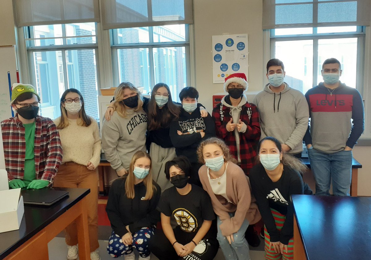 Wierzbowski_Bio's tweet photo. Biotechnology students had a glowing end to 2021! They successfully cloned red fluorescent protein (rfp), transformed bacteria with rfp, and purified rfp using column chromatography. Thanks, @aliaqatarneh,for all of your help! #ABEMA #MassBioEd #Biotechexperience https://t.co/qddQbg4mLL