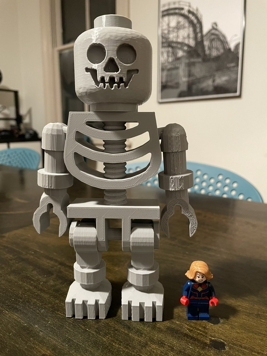 Daniel Newman on Twitter: "found a 3D printable lego skeleton on thingiverse, thought “hey, i bet this would be cool this is 5x. actual lego for scale. https://t.co/WUY5vMGXxW" / Twitter