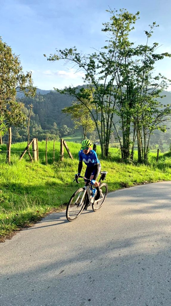 AvVleuten's tweet photo. Saw the sunrise in the Valle de Cocora. Was an early last ride (5AM a little early for an evening person like me🤣) to get into timezone of 🇳🇱 again and to catch my plane. I had a huge good block of training in Colombia, met amazing people and I feel recharged. Good combi. 🎉🥳 https://t.co/aHJyqnt8tU