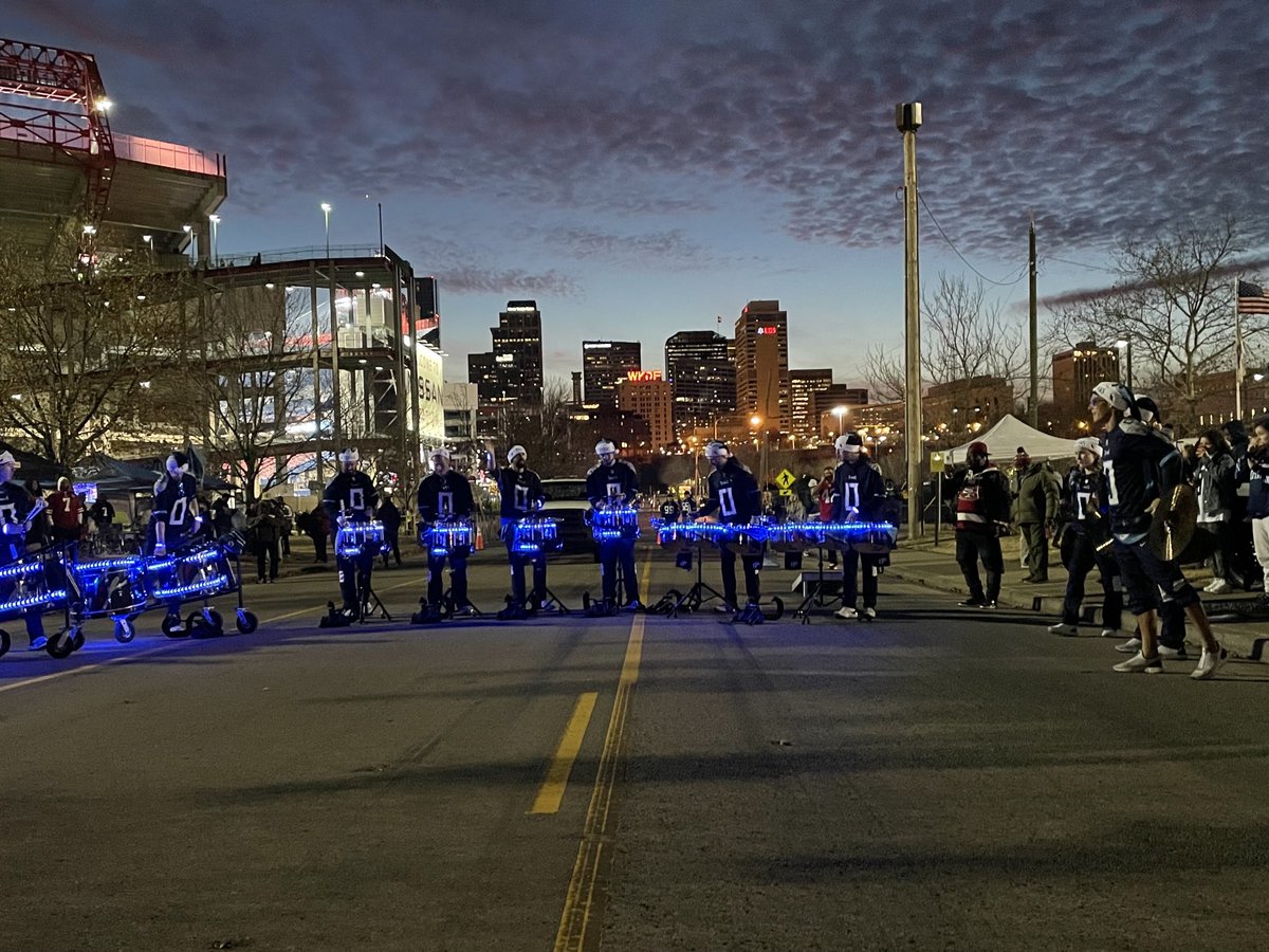 ferrells2242's tweet photo. #TitanUp #BlueCrew #Titans https://t.co/kWNNGk0oGN