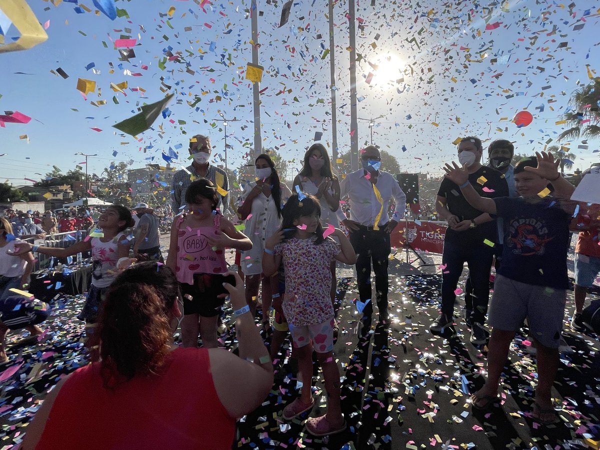 ZamoraJulio's tweet photo. ¡Más espacios públicos renovados en @MunicipioTigre! Reinauguramos la Plaza 20 de Junio en Don Torcuato Este con nuevos juegos para niños y niñas, mesas de ping pong, canchas de fútbol tenis y mini básquet, sectores deportivos y mucho más. ¡A disfrutarlo y cuidarlo! https://t.co/zzoPTwX8GG