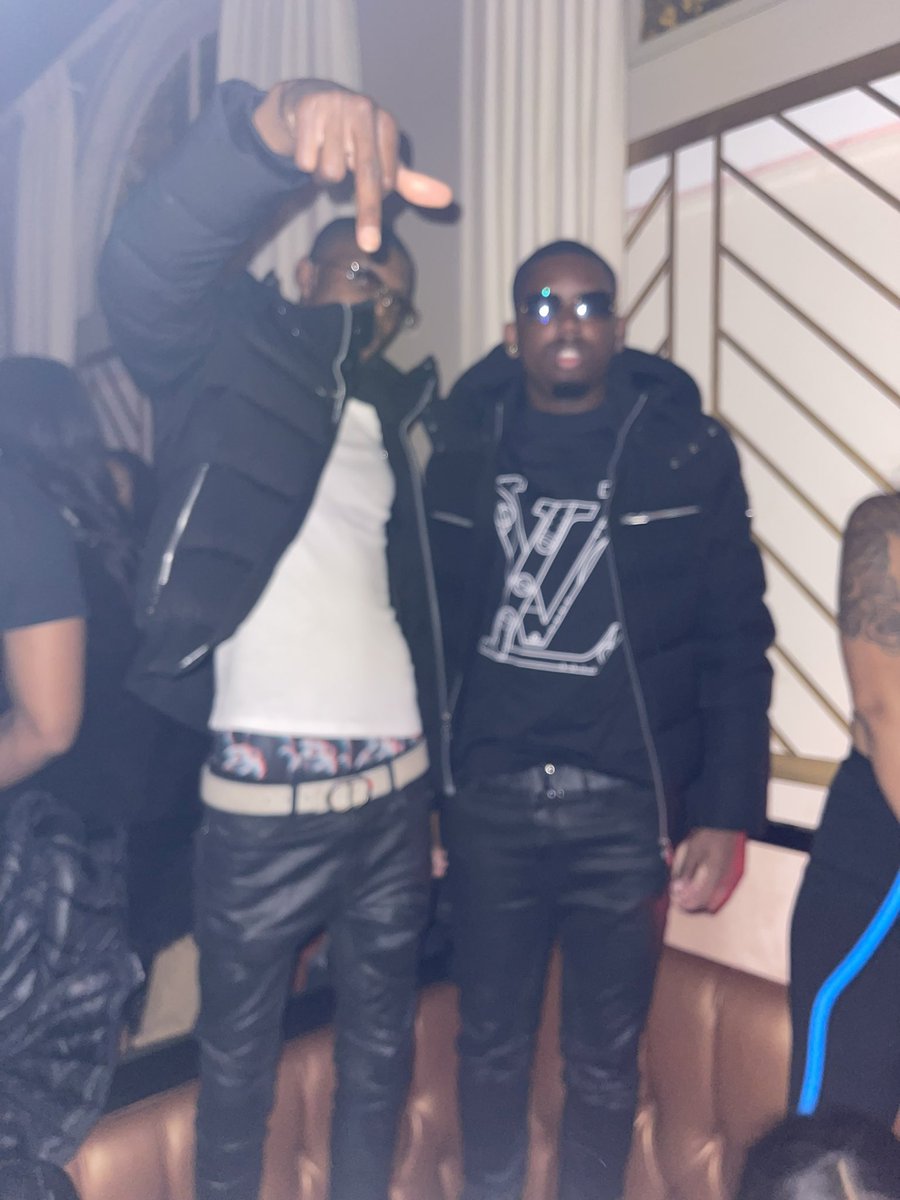 Superstarrcardo's tweet photo. Keep it a buck it ain’t nobody fw us!🤩🖤 https://t.co/mHJ9LaGQeD