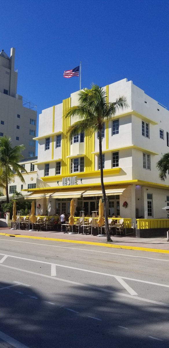 dbloccupancy's tweet image. It's so pretty in #southbeach #miami