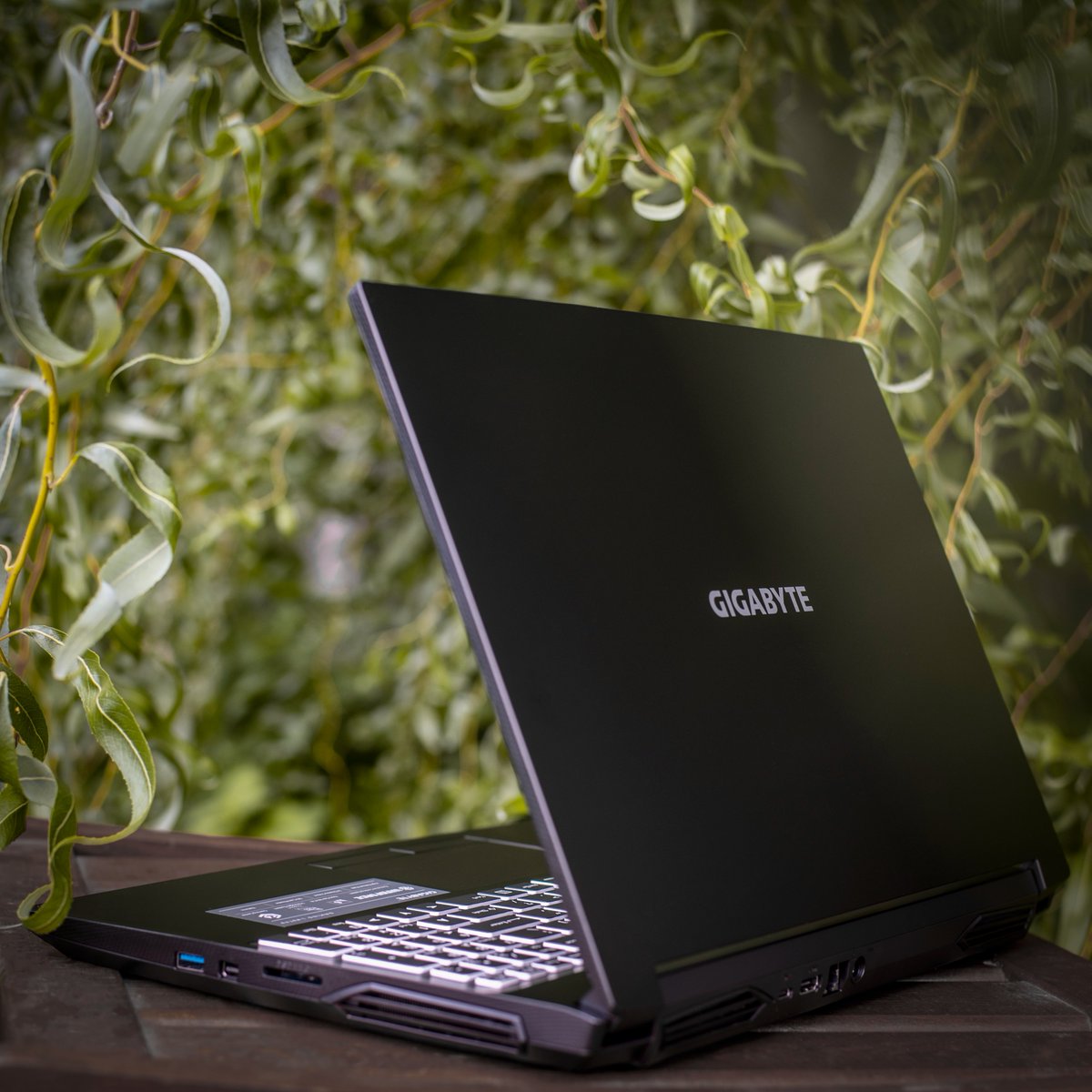 AorusOfficial's tweet photo. Naturally perfect✨  GIGABYTE G5 Laptop eases the efforts with 144Hz refresh rate!

🛒Shop Now👉 https://t.co/PYUuuzJmX3

#GIGABYTE #PerformanceAboveAll #intel11thgen https://t.co/SHfpEVAnsO