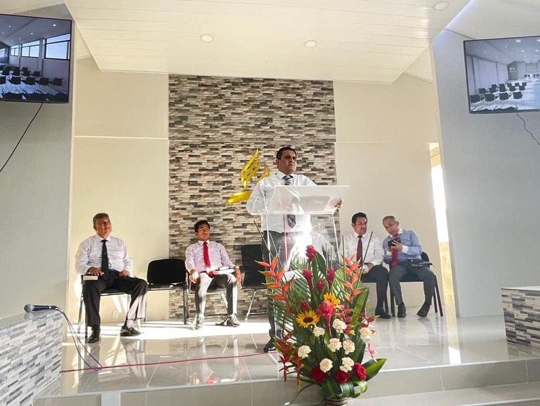 AdventistasMSOP's tweet photo. Seguimos con el plan “El Templo que Soñé”. En compañía de nuestros administradores de nuestra Misión Sur Oriental del Perú y administradores de la UPS se inauguró la iglesia de Puerto Maldonado.
@EnzoChavez @prraulyaranga @Niltonacuna @FariChoque https://t.co/eTFf7LQyPa