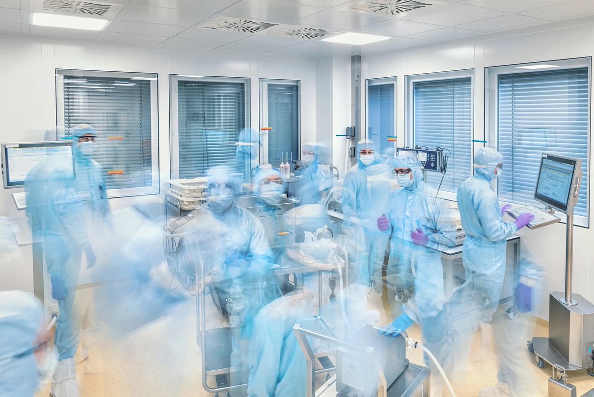 ReadingThePix's tweet photo. Appreciated this 11 min time lapse of vax production  when we saw it last March, taken at BioNTech in Germany. And today, w Covid still wreaking havoc, appreciate it all the more. 📷 @Lulafoto via @Time pix of the year. https://t.co/b8MYeMJ7FU