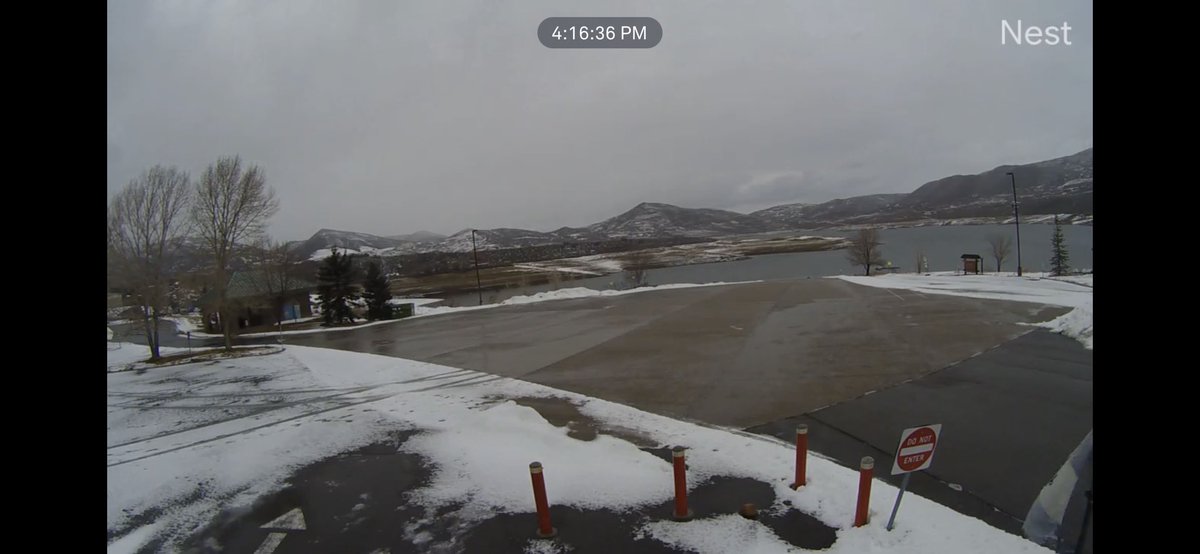 Just a reminder the office is closed today and will reopen Monday. With the snowstorm on its way please be patient as we will not be plowing every day this weekend so our employees can be with their families. 
#merrychristmas #happyholidays #utahstateparks #jordanellesp