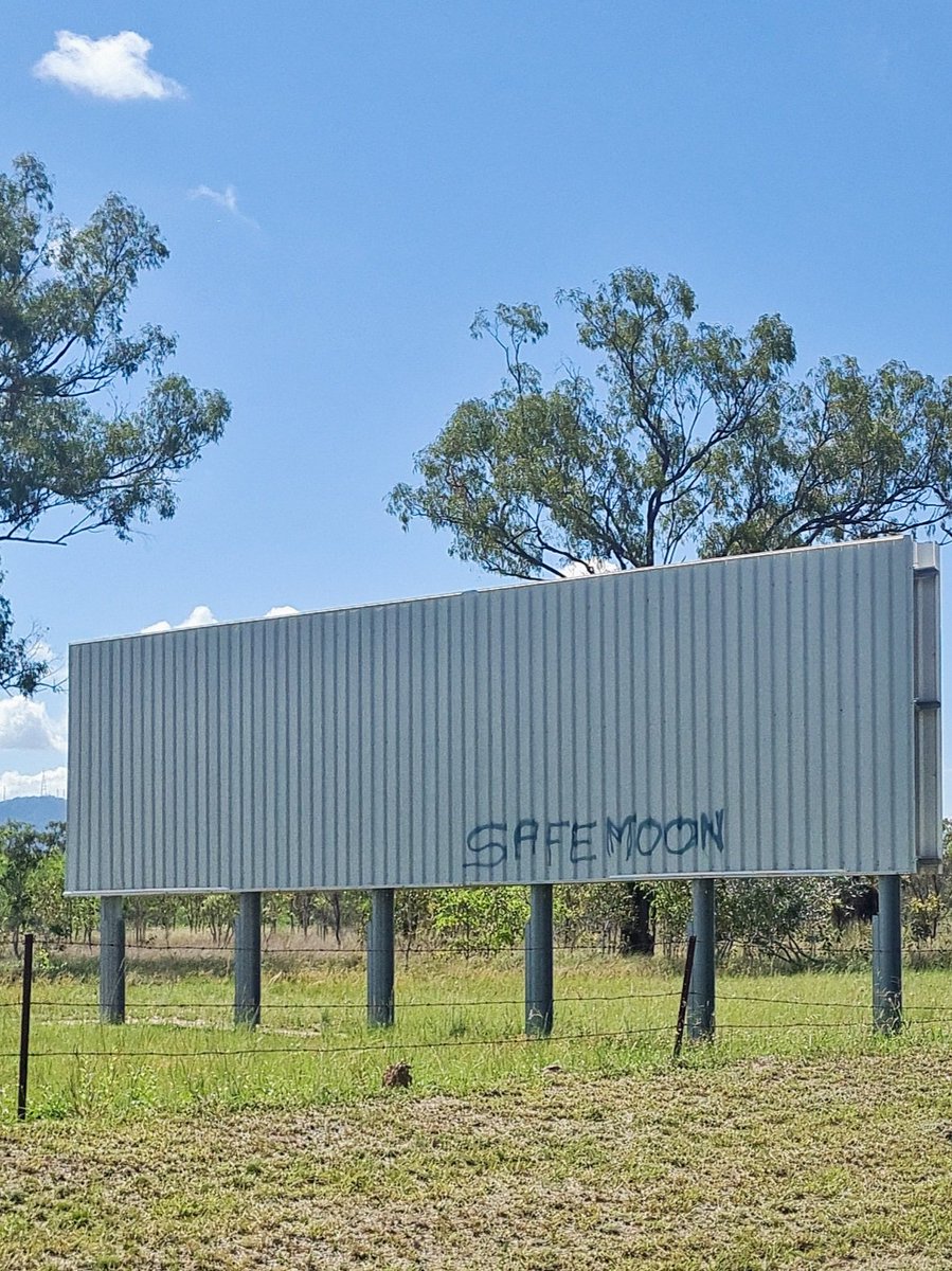 Spotted in Townsville. Who did this? 🤣🤣 #safemoon #SAFEMOONARMY #ToTheMoon