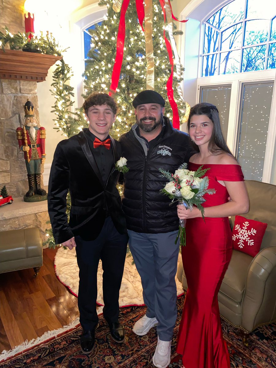 PAcoachP's tweet photo. #WyomingArea2022
Great Night to send off some of our WA Athletes for their XMAS Formal! Enjoy it! You All Deserve so much more,from everything you guys have gone through,the past few years with this crazy Virus that tried to get in the way with what you all Love doing! #WA4EVER https://t.co/d1F3YziGTJ