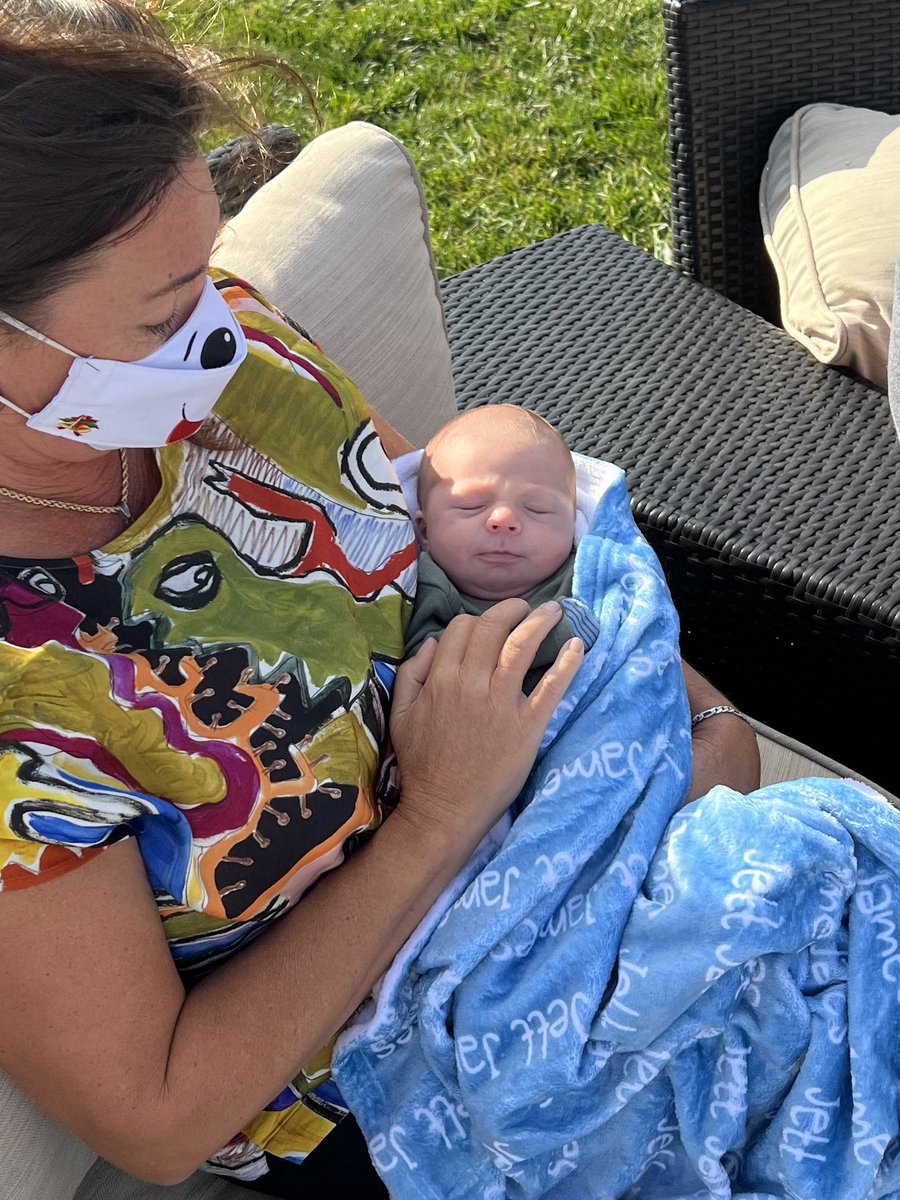 ClaireBruning's tweet photo. I’m an auntie now 😭 look at my little chicken wing https://t.co/4vgCEnn6fk