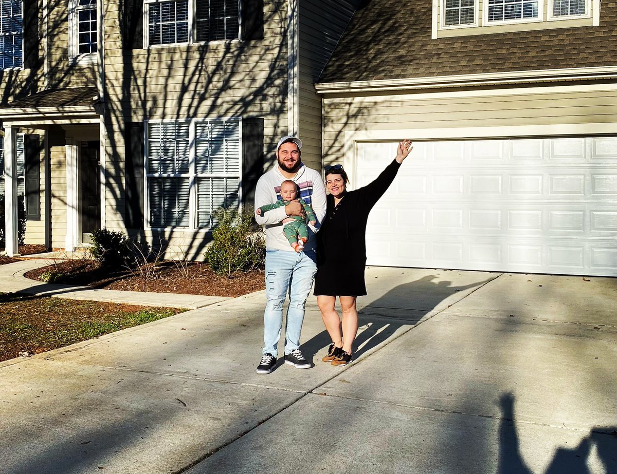 jnboothby's tweet photo. BIG LIFE UPDATE: Lauren and I will be moving to Charlotte on January 15. We were not expecting to leave Pittsburgh so abruptly, but that’s just how it worked out. We’re sad to leave everyone but excited for this new chapter in our family journey. https://t.co/Nfixc8oltd