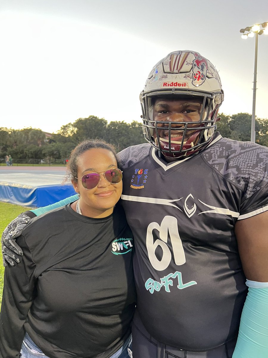 gonzalezrhs's tweet photo. Raiders! SWFL Allstars! @RaiderAthletes @RiverdaleRaider https://t.co/ujdzb1ZdLz
