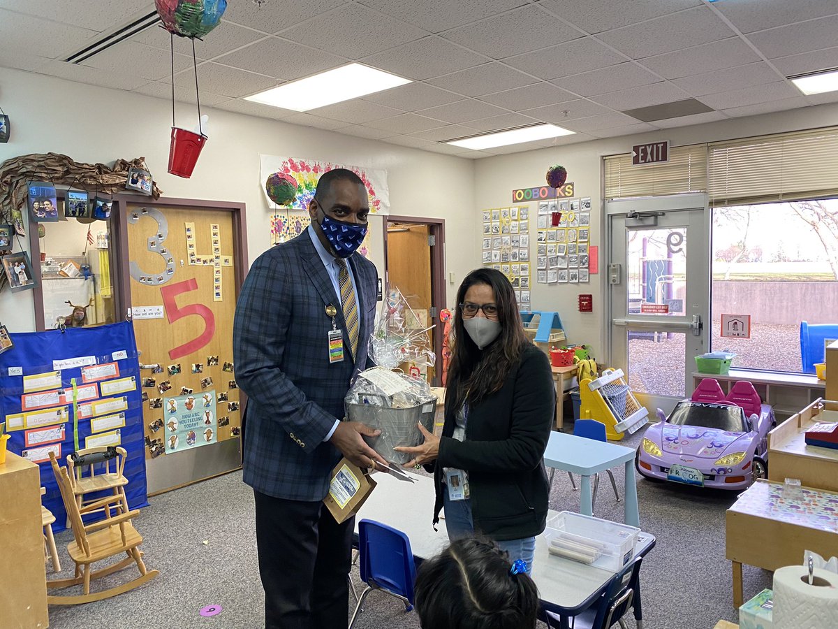 Betsy Schrubbe tweet media