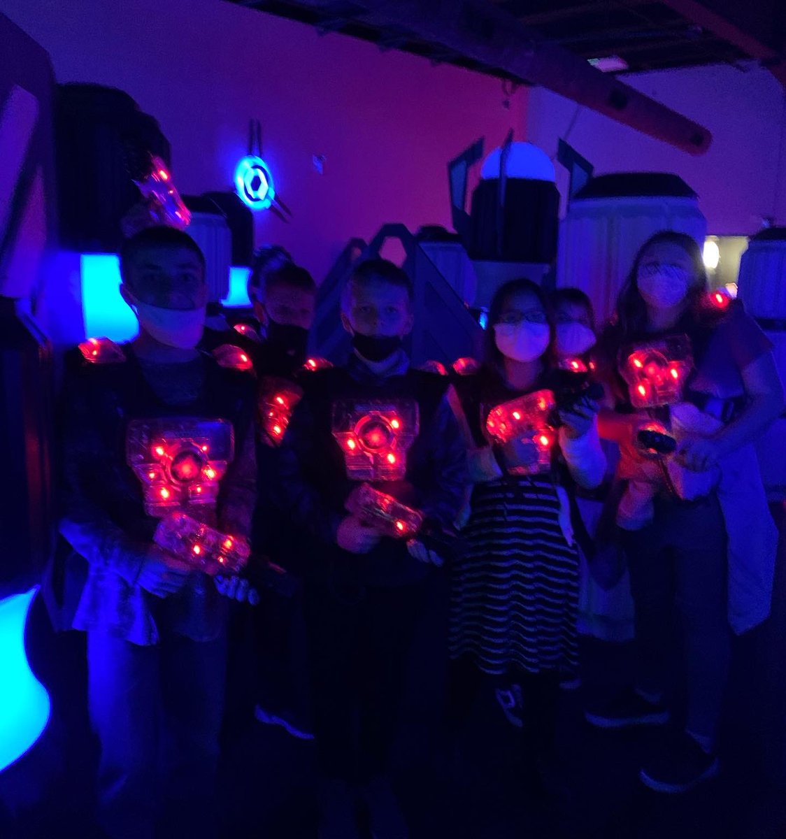 Creekside_MS's tweet photo. 6th graders had a blast at BAM last week! Bowling, games and just being kids! #finallyafieldtrip #6thgradefun #crk2122 #miched #mschat https://t.co/I8W63b65Zr