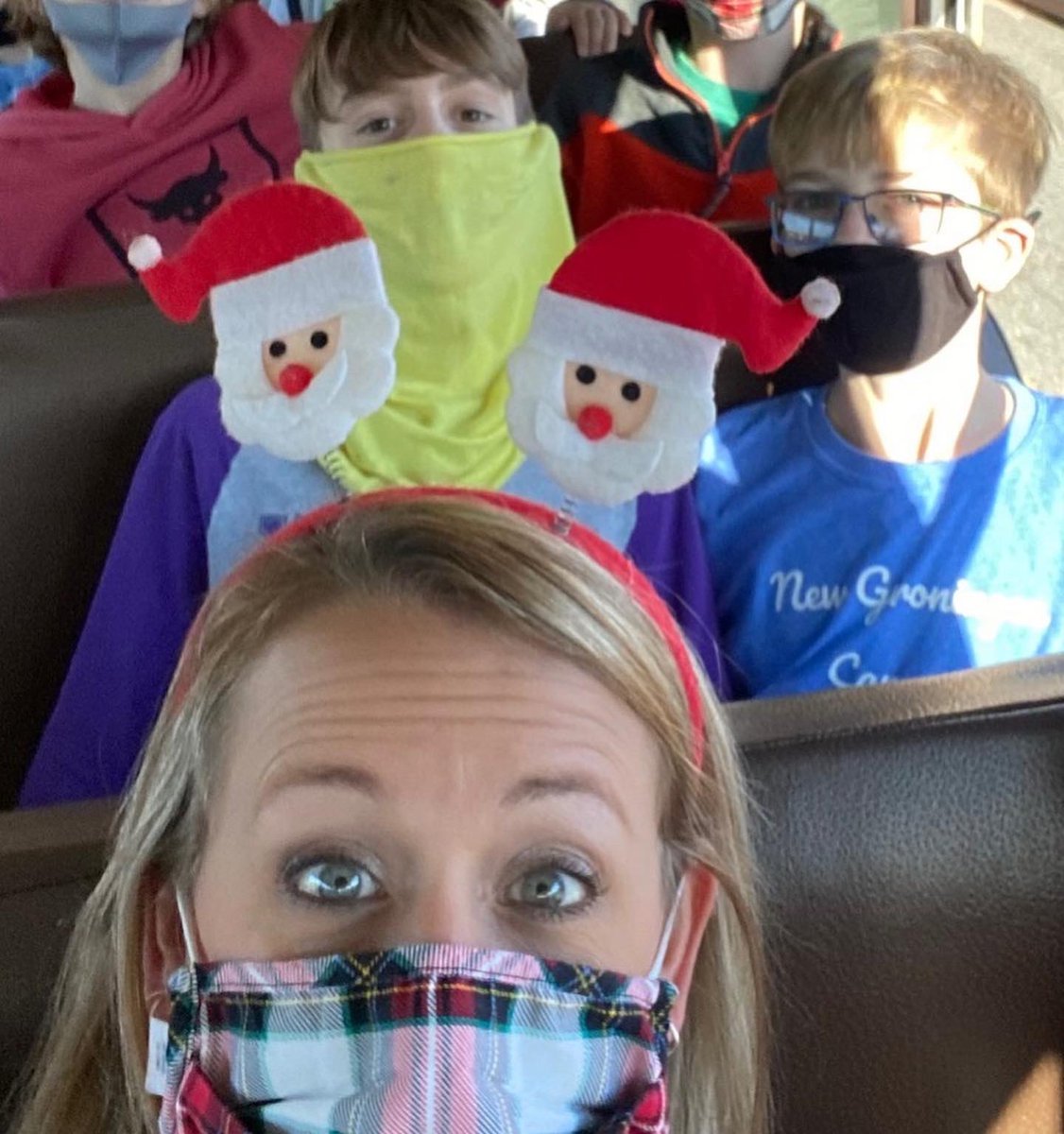 Creekside_MS's tweet photo. 6th graders had a blast at BAM last week! Bowling, games and just being kids! #finallyafieldtrip #6thgradefun #crk2122 #miched #mschat https://t.co/I8W63b65Zr