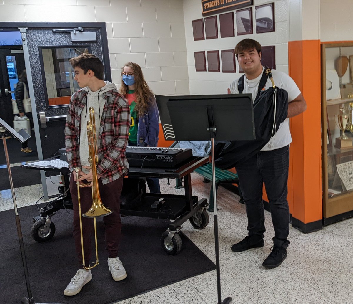 The holiday spirit was everywhere at SHS today. Nothing like being greeted by the band first thing this am. The festivities cont'd with caroling Spanish Classes. Thx <a href="/AidaWahbaSHS/">Sra.Wahba</a> 
<a href="/SomervilleHSNJ/">Somerville High School</a> is THE BEST! <a href="/GFoleySHS/">Gerard Foley</a>
Can't wait to see everyone in 2022! #librarytwitter