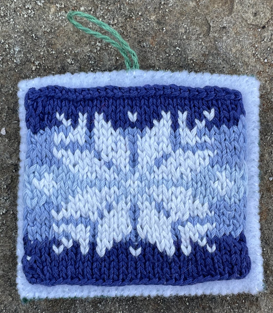 textilefusion's tweet photo. How can a person afford to buy all the colors needed to knit an Advent Calendar full of different ornaments? When the yarn is embroidery floss! This is the only stranded knit in the bunch: a Fair Isle style Snowflake for Knit Advent Day 22.💙❄️
#KnitAdvent #AdventCalendar https://t.co/knMemhpKDI